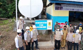 PLN Hadirkan Terang di Pulau Kawaluso