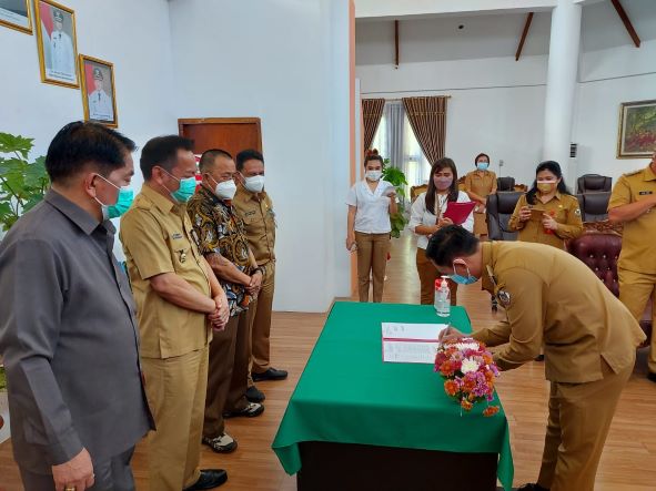 kepala lingkungan, insentif, caroll joram azarias senduk, tomohon