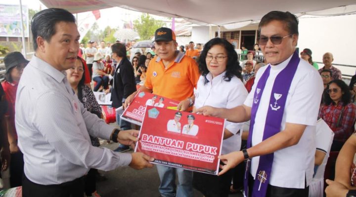 Serahkan Bantuan Bibit Cabe, Wagub Steven Kandouw Apresiasi Jemaat Bisa Bangun Pastori