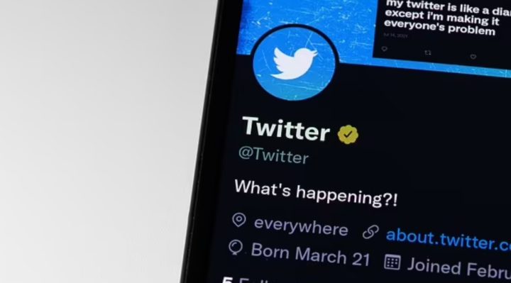 Verifikasi Emas di Twitter Mulai Ditagih Bayaran £950 per Bulan