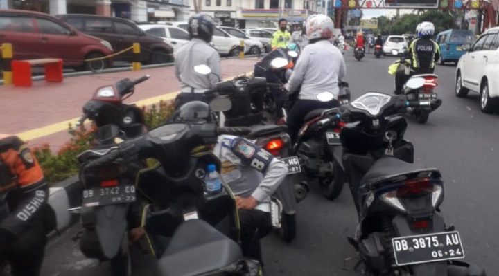 Tim Gabungan Tertibkan 75 Kendaraan Parkir Liar di Samrat Hingga Piere Tendean