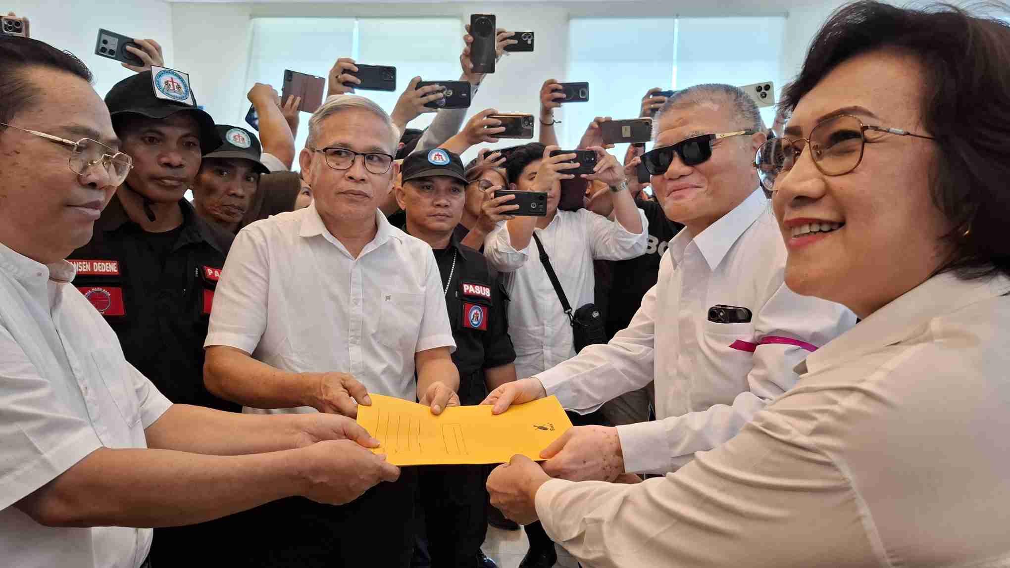 GMIM, Pdt Hein Arina, Pdt Rita Dalos