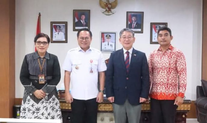 Minaasa, Noudy Tendean, Mr Lee Hoo Hyung