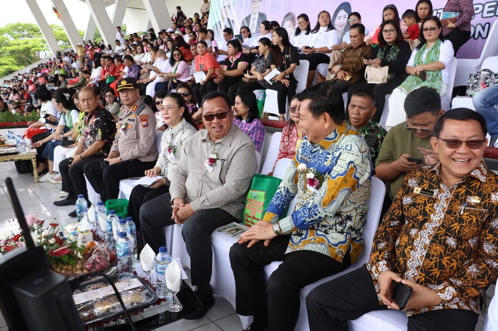 Minahasa, GMIM, Robby Dondokambey