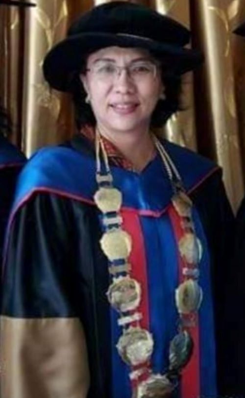 Debby Wilar, Politeknik Negeri Manado