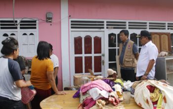 Wagub Kandouw Langsung Turun Tinjau Kondisi Korban Bencana di  Bitung