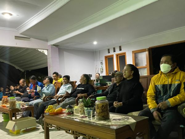 Miky Junita linda Wenur, Dirga Lasut, Stefanus BAN Liow